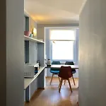 Апартаменты White Crow House