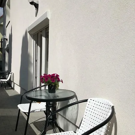 White Crow House Apartment Heviz
