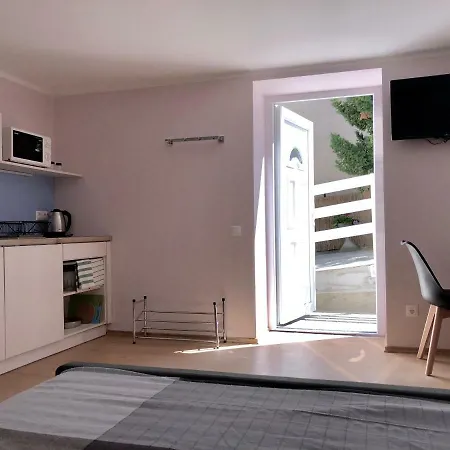 White Crow House Daire