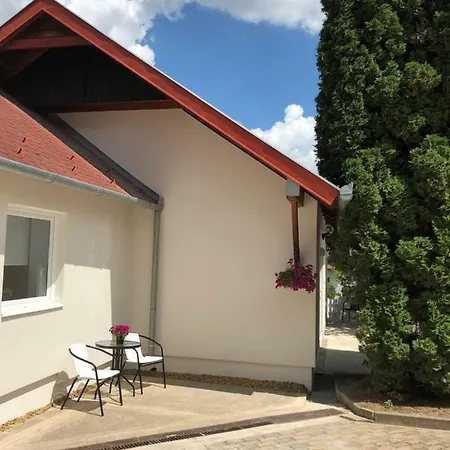 White Crow House Apartment Heviz