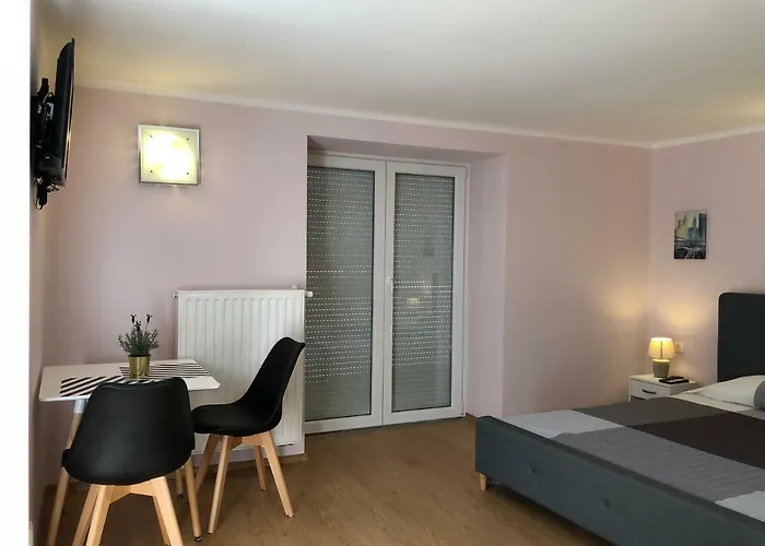 아파트 White Crow House *